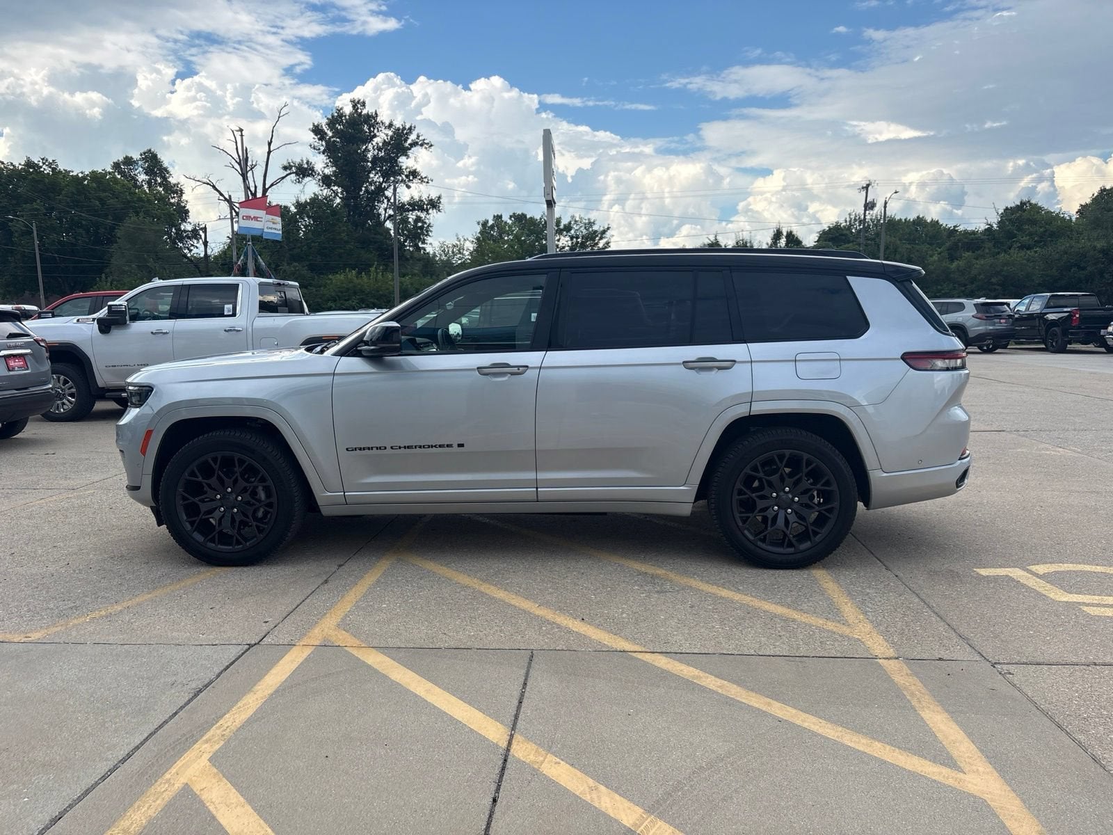 2023 Jeep Grand Cherokee L Summit Reserve