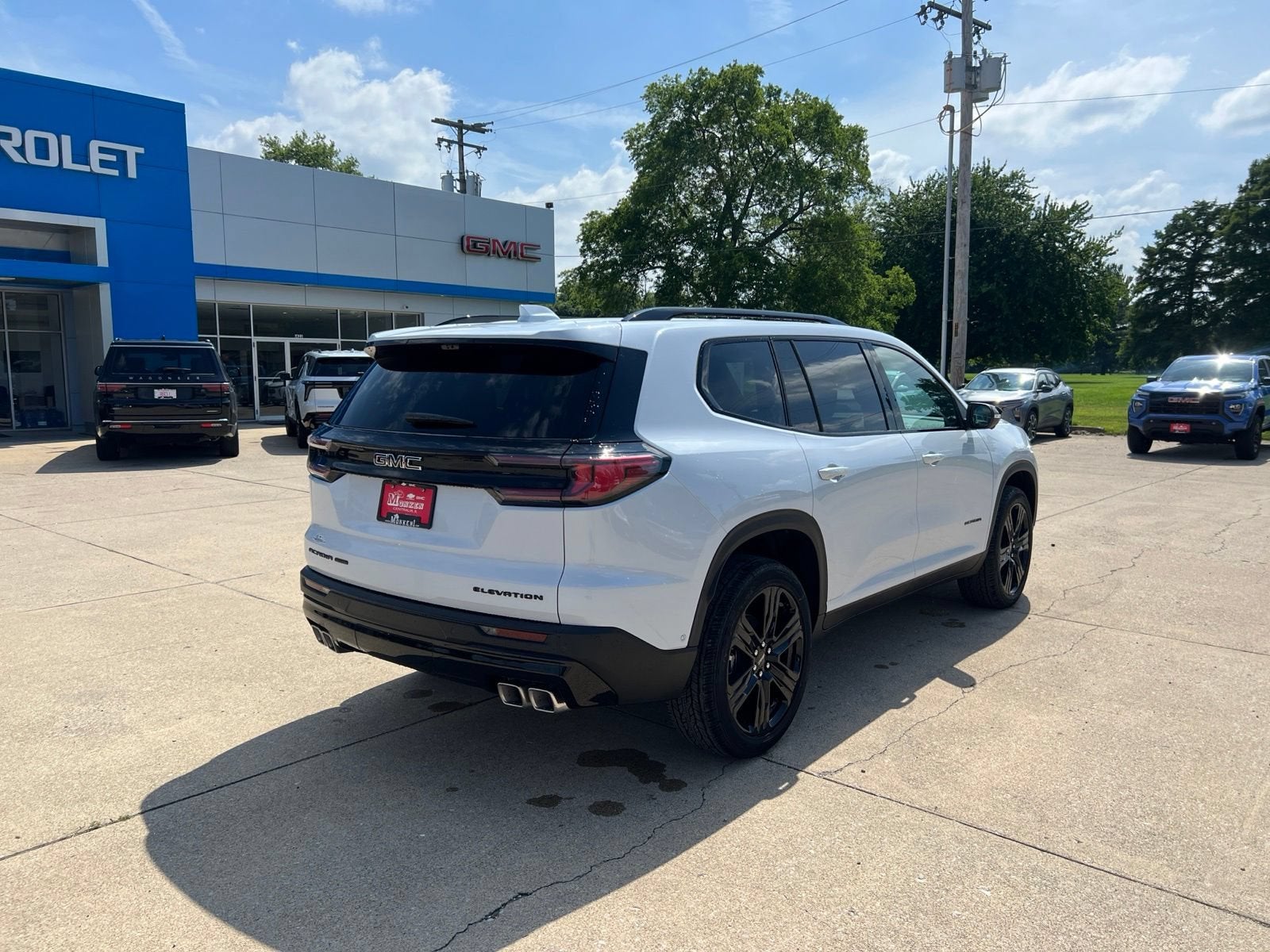 2026 GMC Acadia Elevation