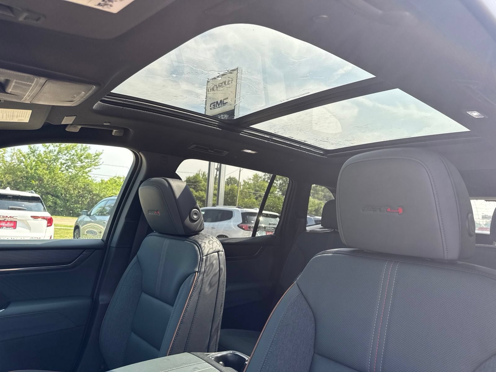 2026 GMC Acadia AT4
