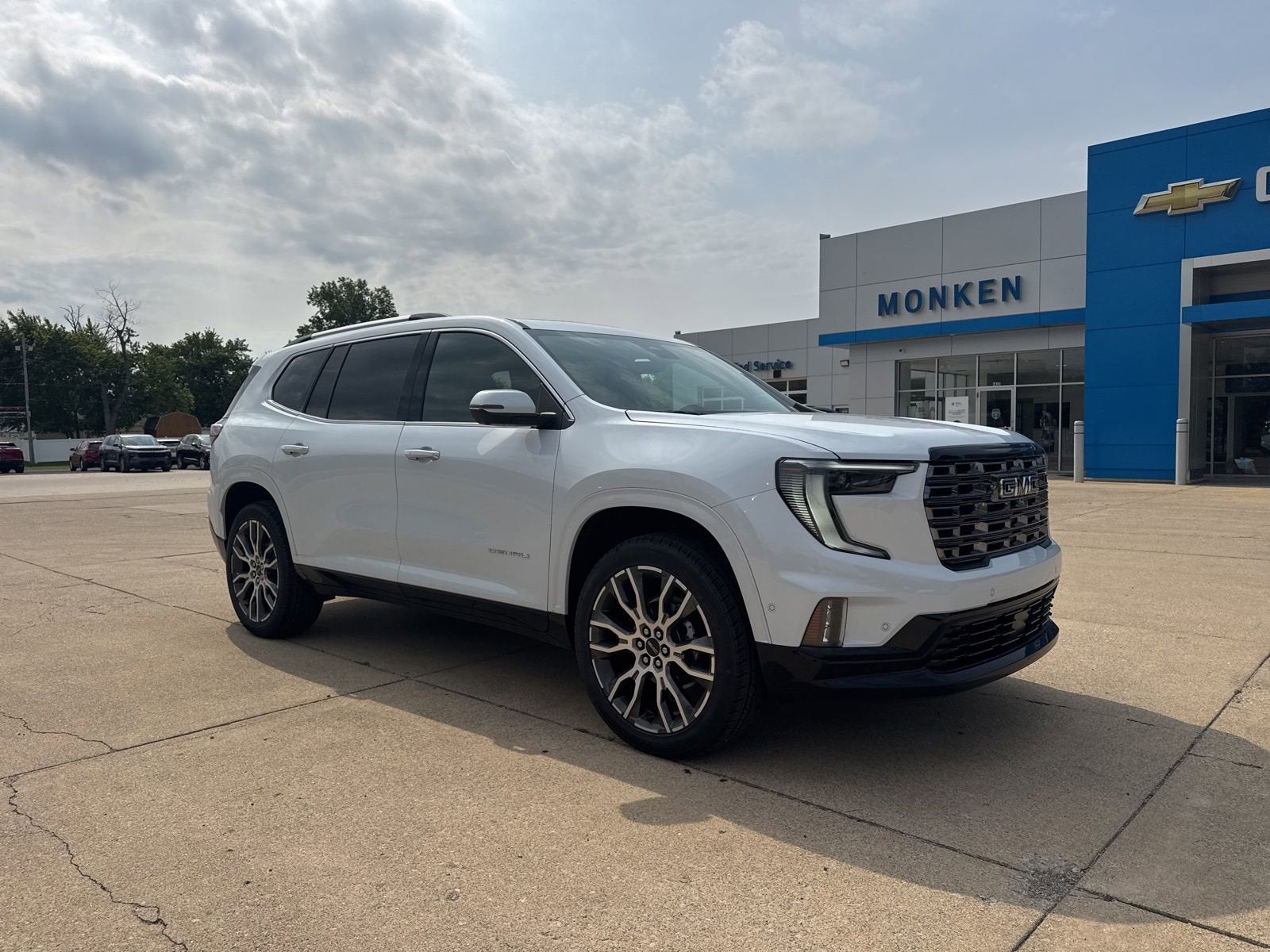 2026 GMC Acadia Denali Ultimate FWD's photo