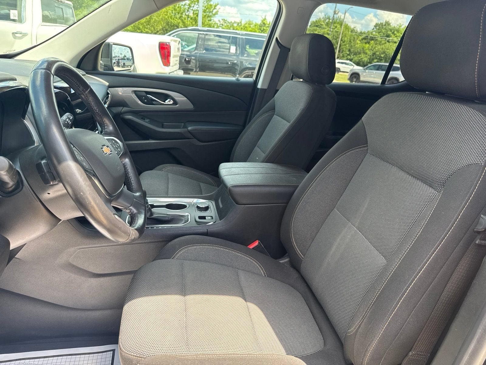 2021 Chevrolet Traverse LT Cloth