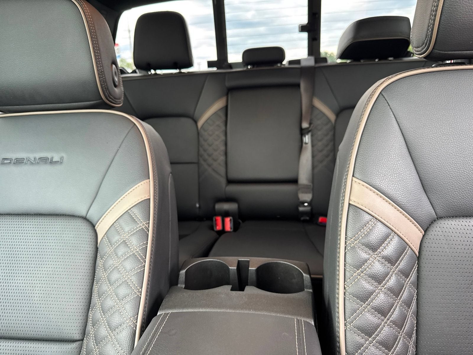 2024 GMC Canyon Denali