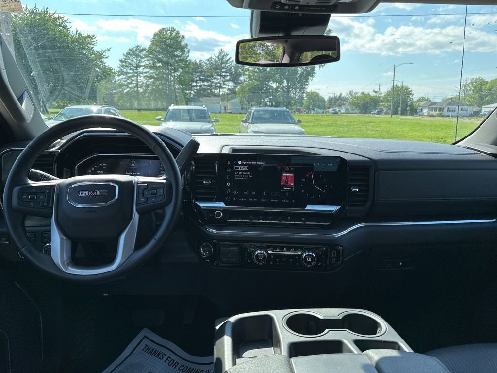 2025 GMC Sierra 1500 SLT
