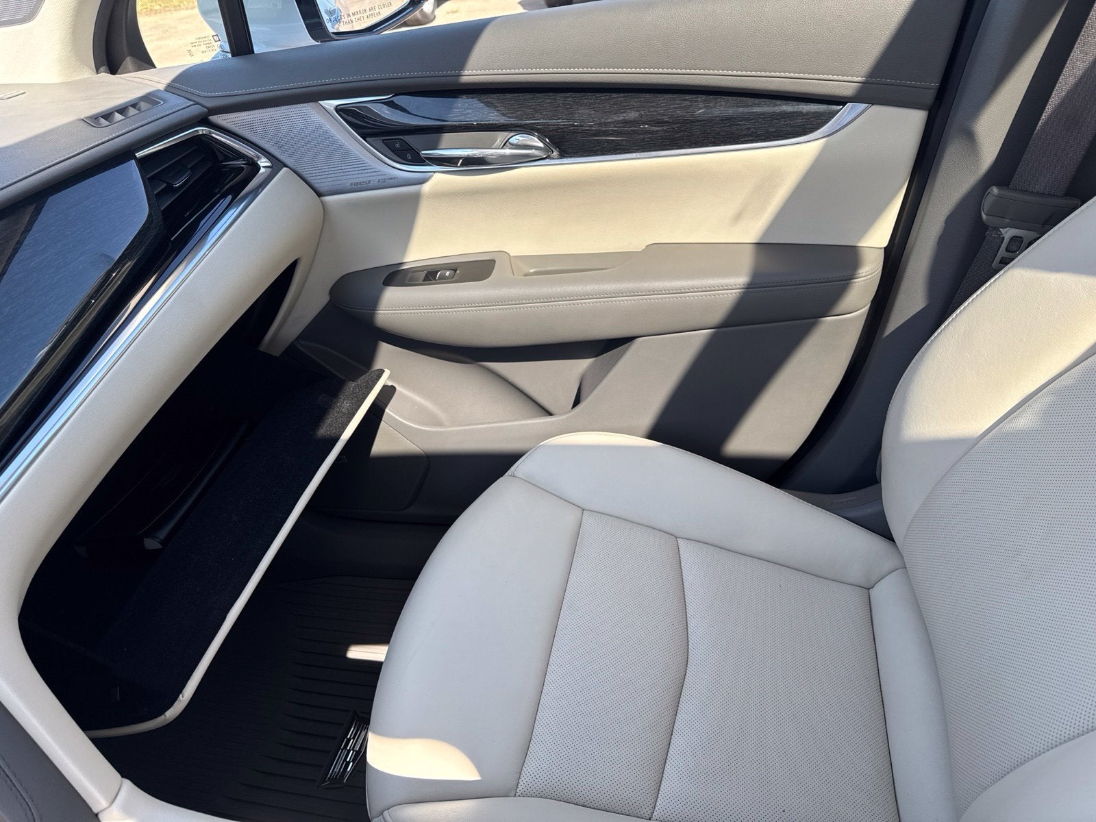 2023 Cadillac XT6 FWD Premium Luxury
