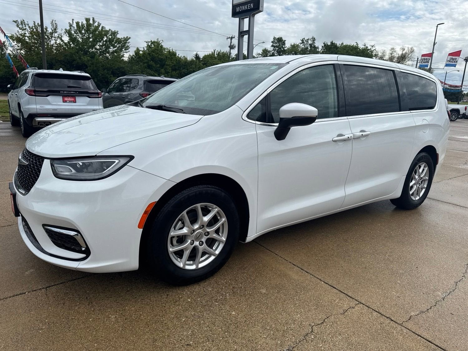 2023 Chrysler Pacifica Touring L