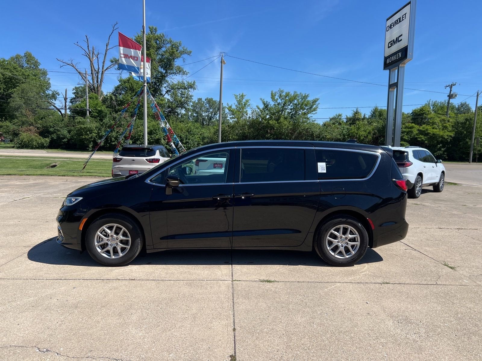 2024 Chrysler Pacifica Touring L
