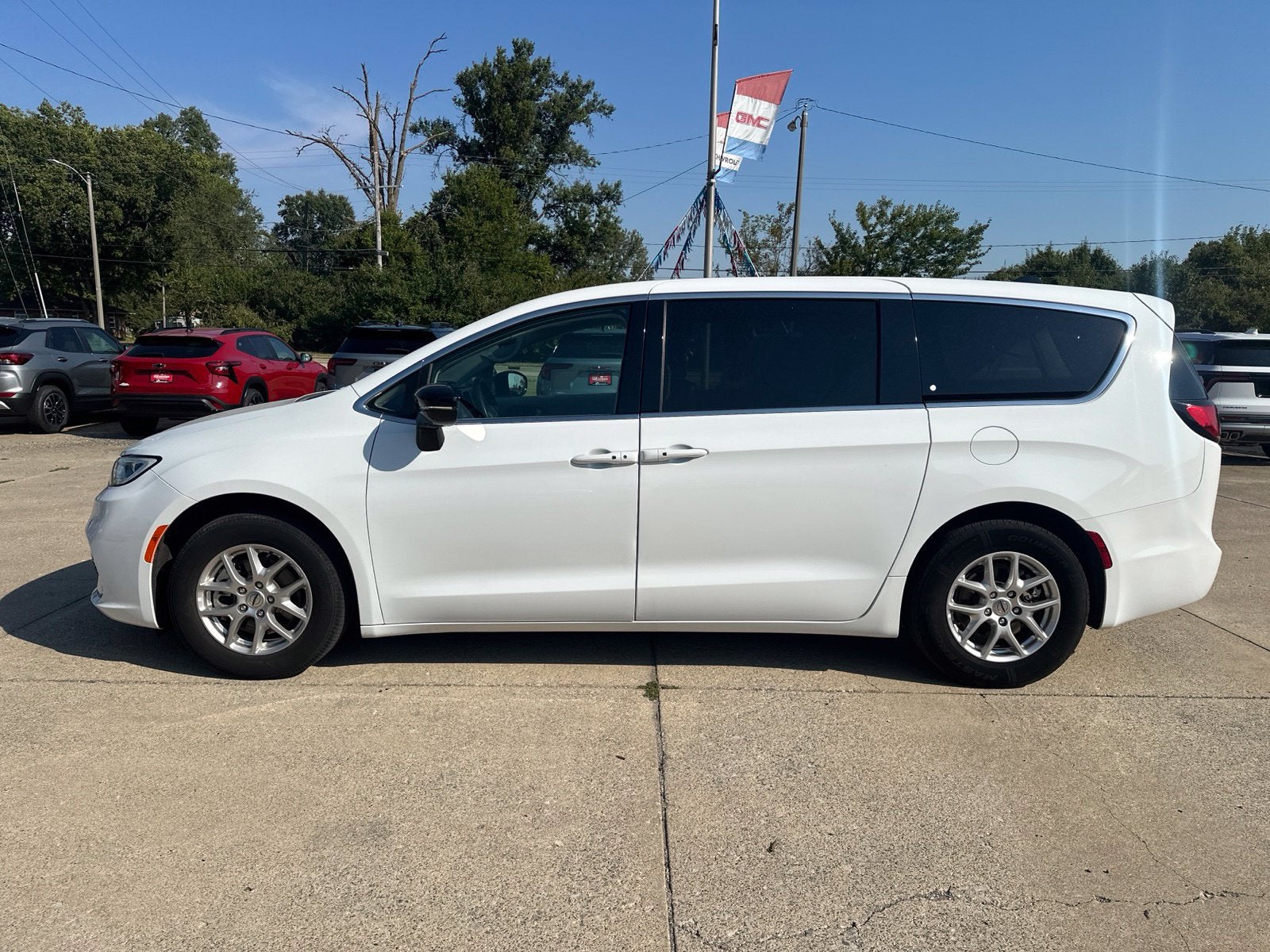 2024 Chrysler Pacifica Touring L