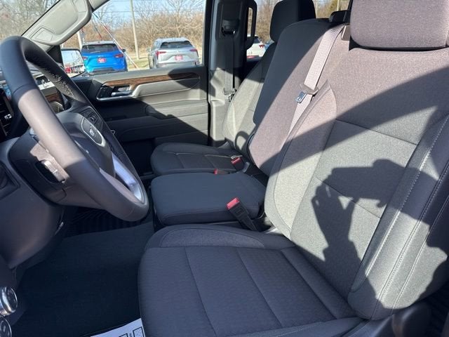 2025 GMC Sierra 1500 SLE