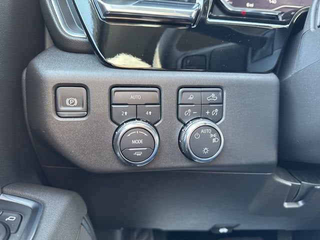 2025 GMC Sierra 1500 SLE