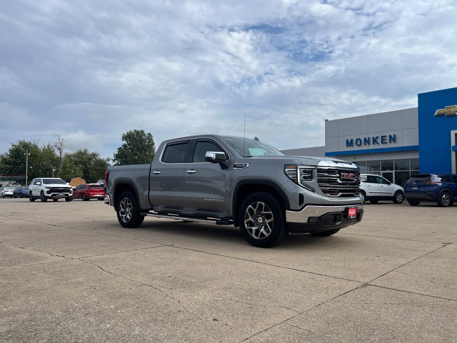 2024 GMC Sierra 1500 SLT