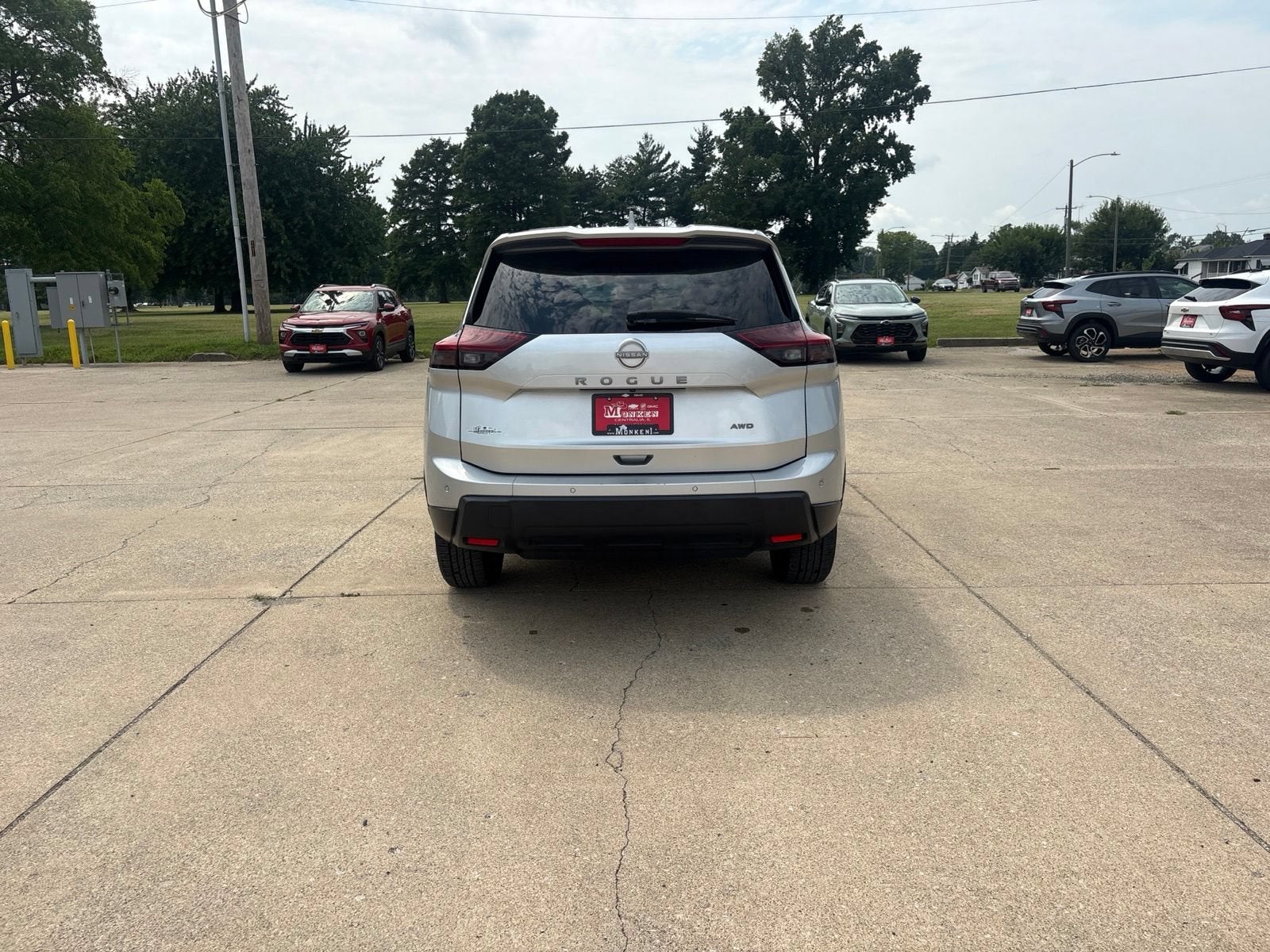 2025 Nissan Rogue SV