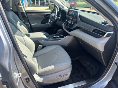 2024 Toyota Highlander LE