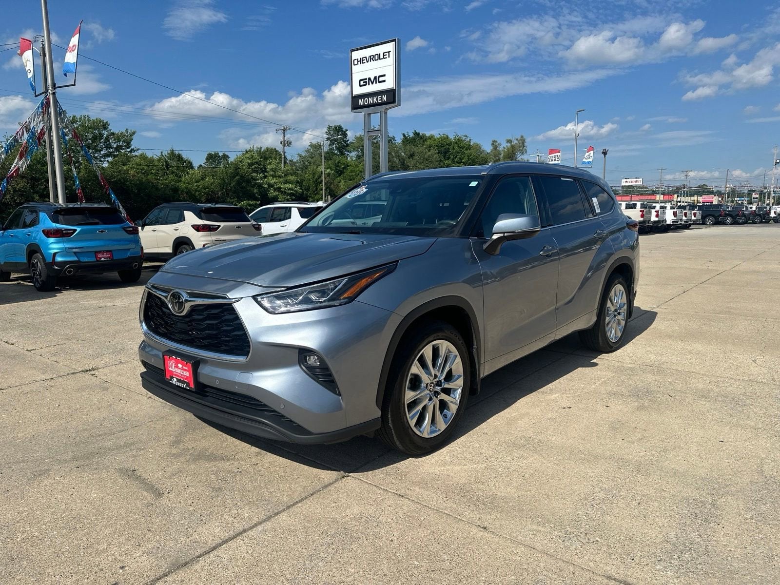 2024 Toyota Highlander LE