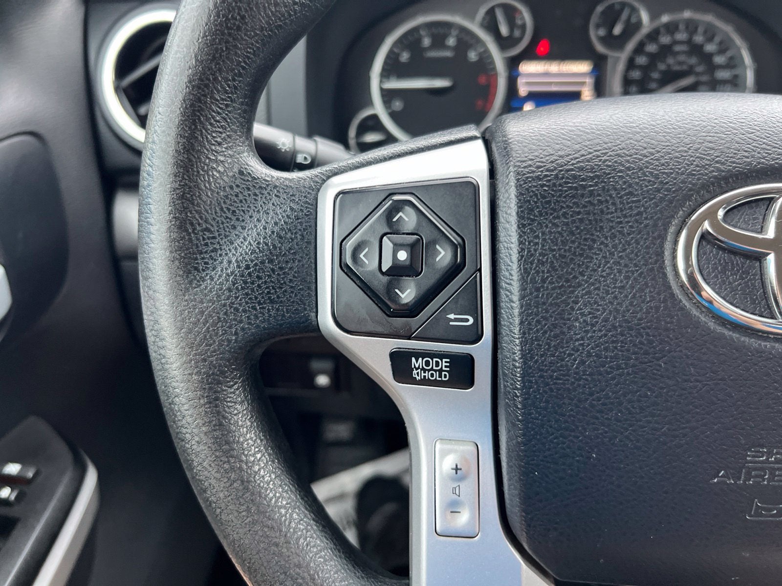 2015 Toyota Tundra 4WD Truck SR5