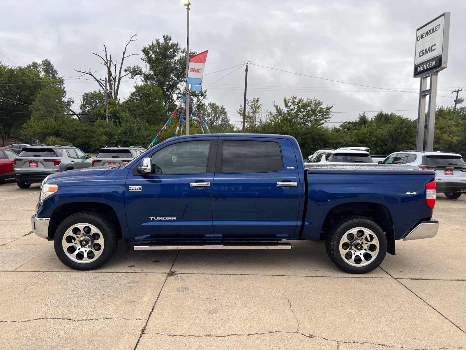 2015 Toyota Tundra 4WD Truck SR5